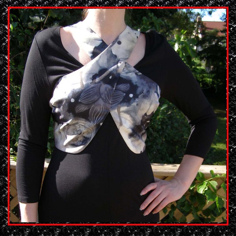 NWT L'Atiste by Amy Criss Cross Crop top M 6-8